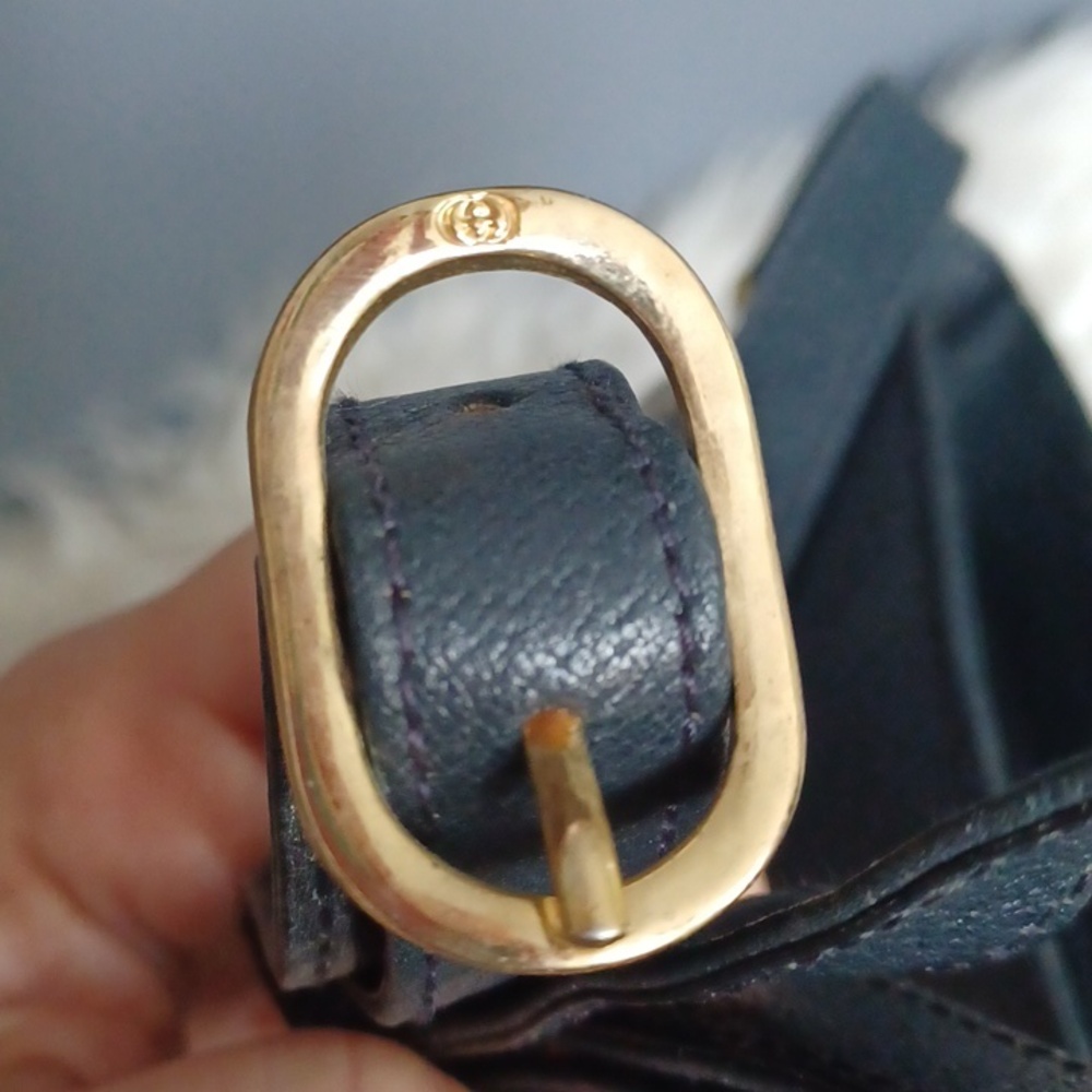Vintage Gucci Signature Crossbody - Picture 11 of 16